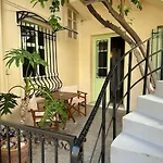 Beautiful Central Apartment